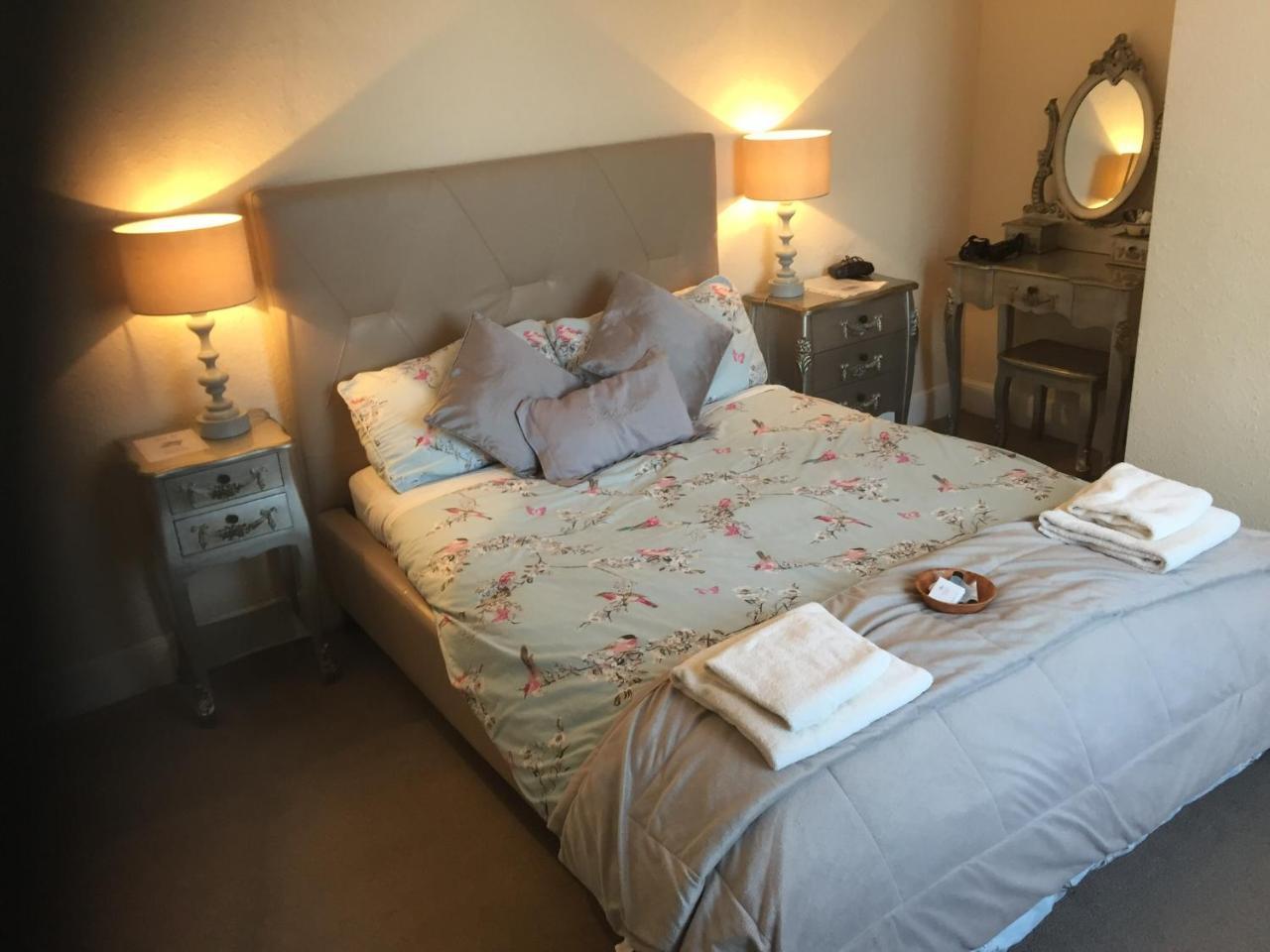 Holly Lodge - York — Photos 2